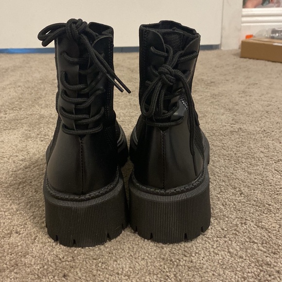 platform boots - Picture 2 of 4